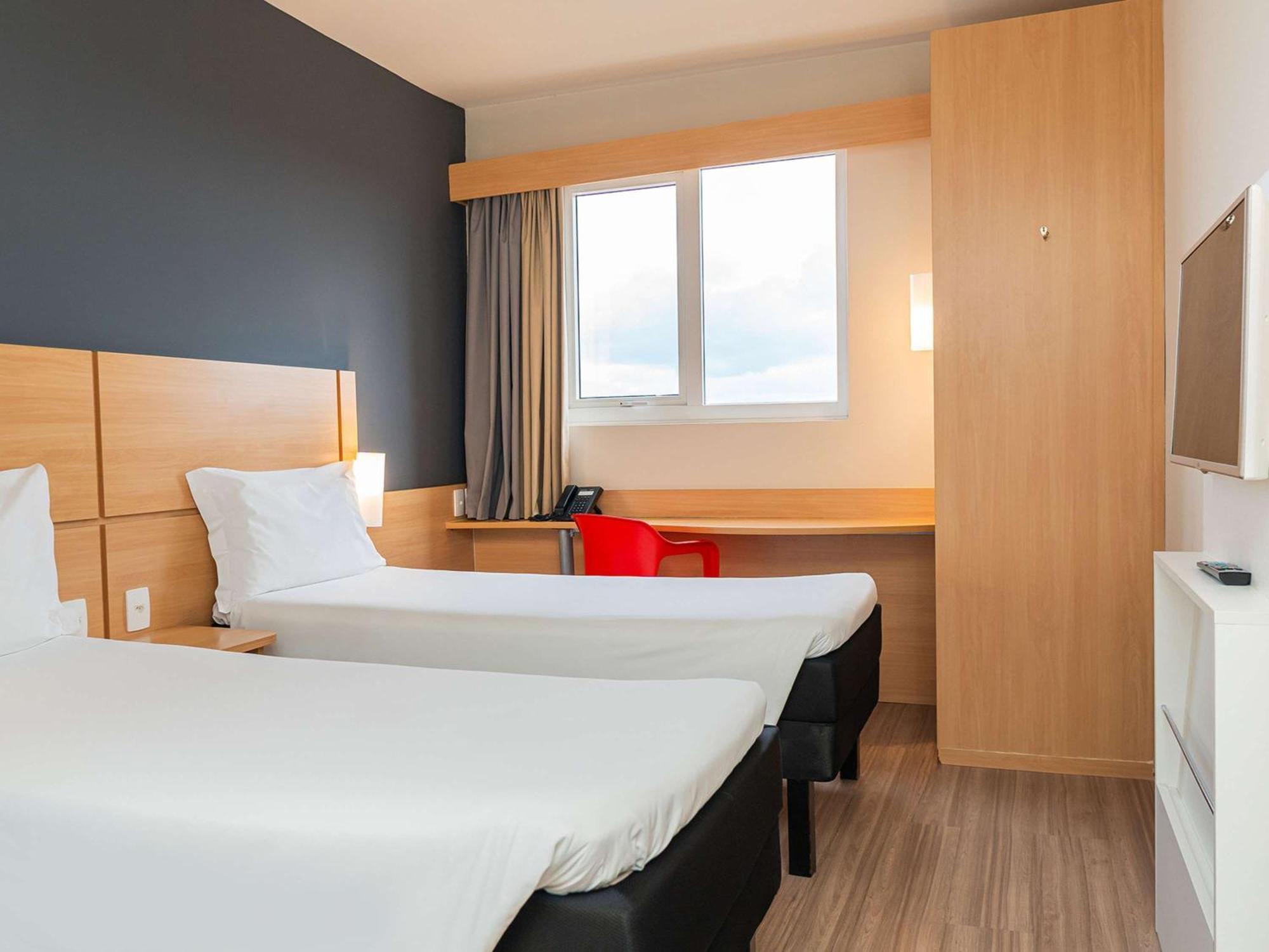 Ibis Chapeco Hotel Eksteriør billede