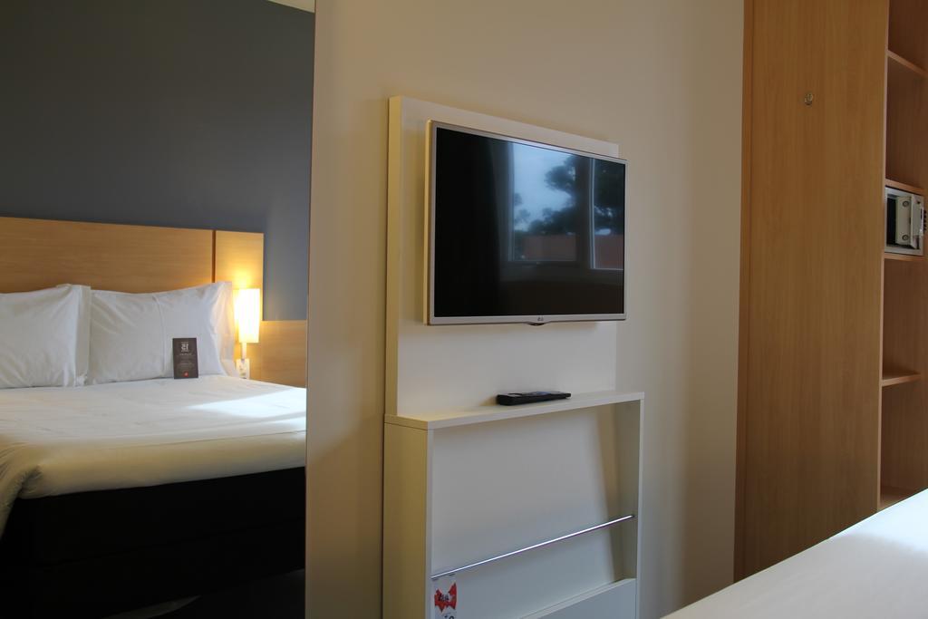 Ibis Chapeco Hotel Eksteriør billede