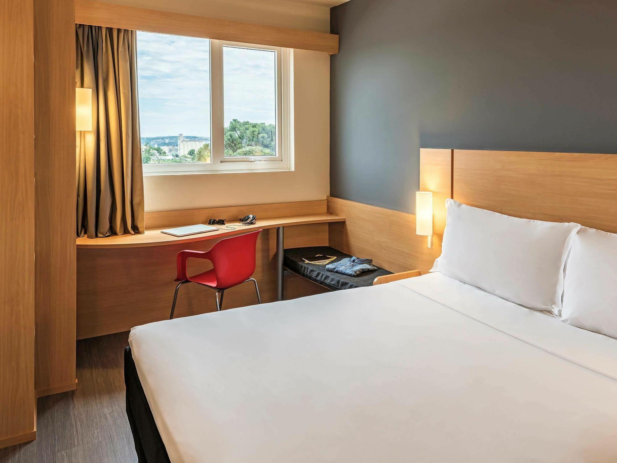 Ibis Chapeco Hotel Eksteriør billede